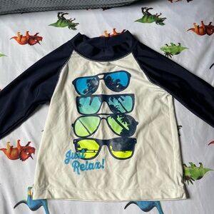 5/10$ Oshkosh toddler size 2T (may even fit 3T) rashguard, swim top